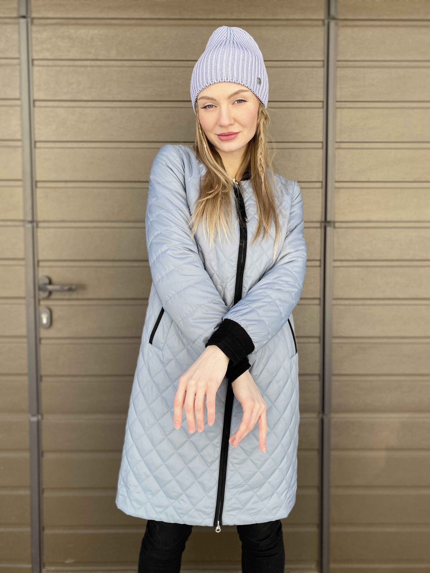 Пальто-бомбер стеганое без капюшона Весна-Осень серо-голубой