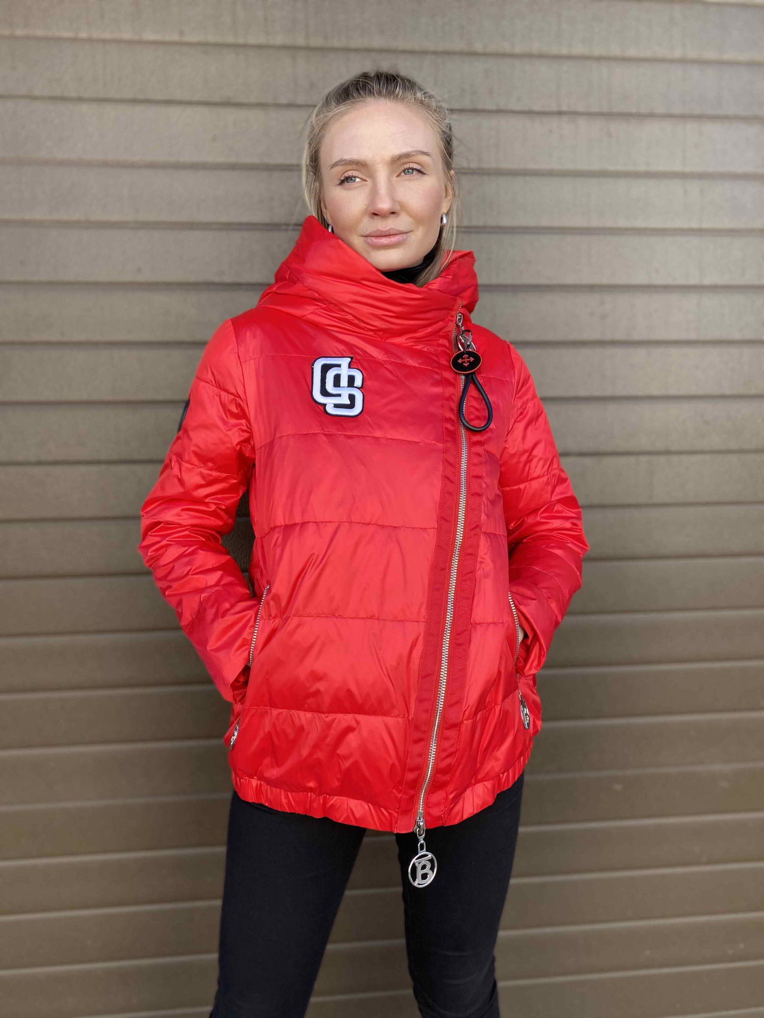 Куртка весенняя в стиле «косуха», удлиненная красный