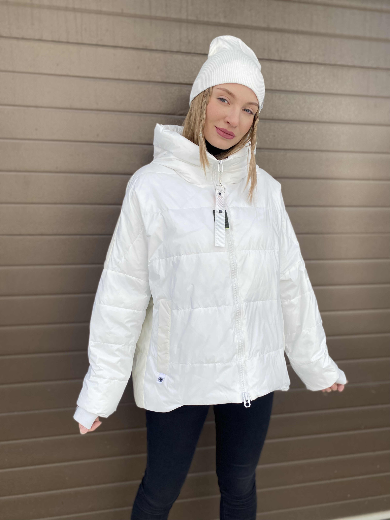 Куртка женская с капюшоном оверсайз белый
